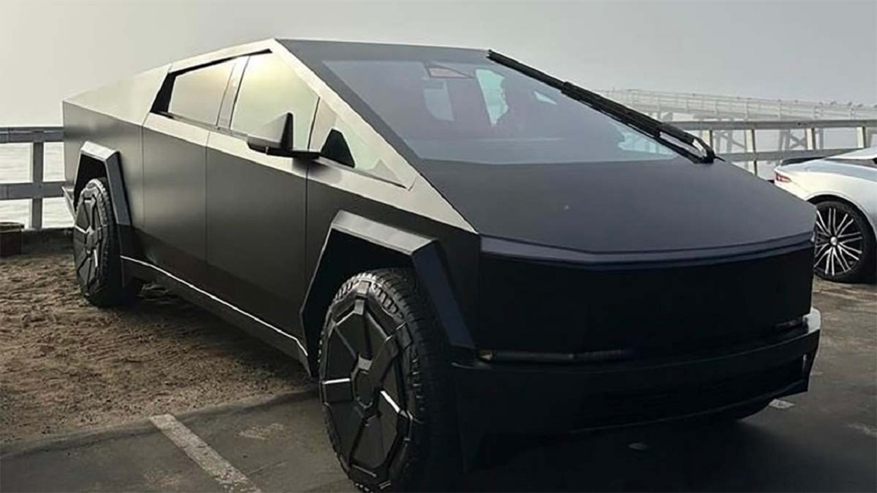 Tesla ci riprova: offre il tasso zero sul Cybertruck con Full Self Driving